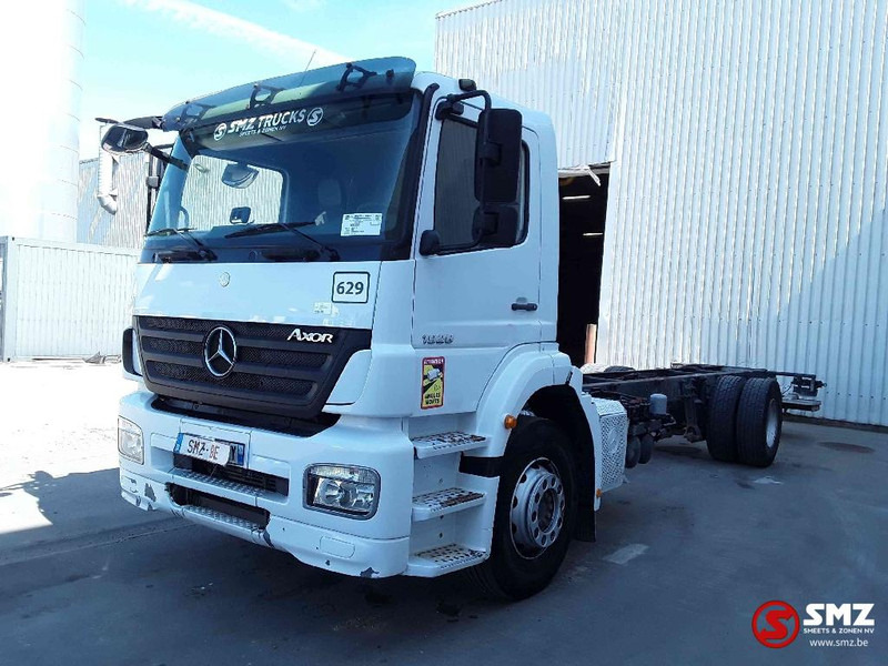 Mercedes-Benz Axor 1829 manual - Podvozek s kabinou: obrázek 3 Mercedes-Benz Axor 1829 manual - Podvozek s kabinou: obrázek 3