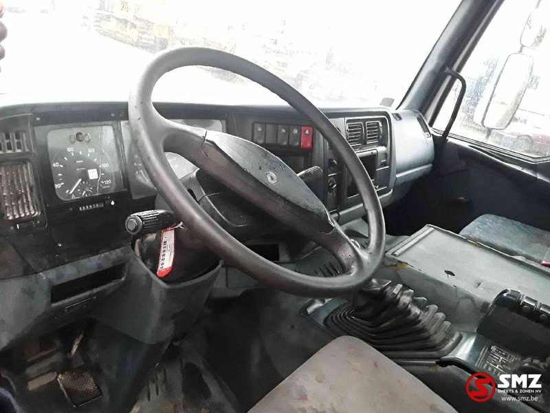 Autodomíchávač Renault Kerax 300 manual pump: obrázek 8