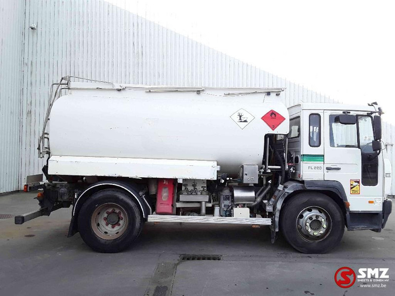Volvo FL6 220 10000L lames - Cisternové vozidlo: obrázek 4 Volvo FL6 220 10000L lames - Cisternové vozidlo: obrázek 4