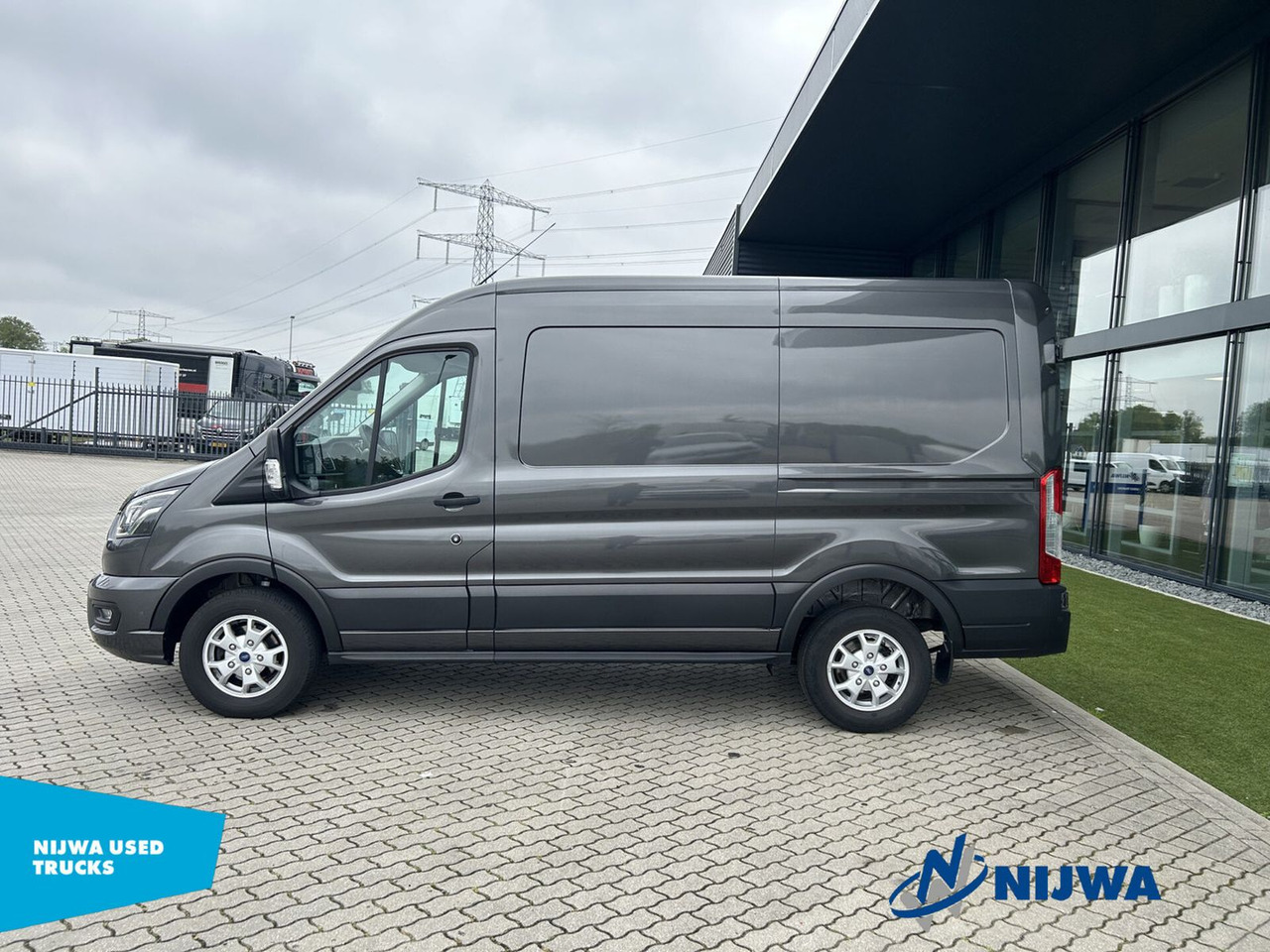 Ford Transit 350 L2H3 Limited Trekhaak + Navigatie - Furgon: obrázek 5 Ford Transit 350 L2H3 Limited Trekhaak + Navigatie - Furgon: obrázek 5