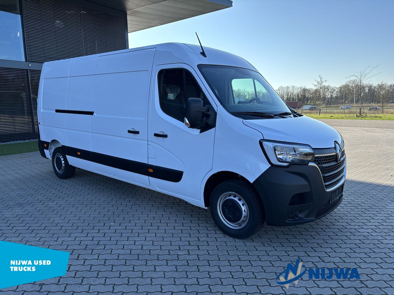 Renault Master 135 L3H2 Parkeersensoren + Cruise control - Malá dodávka: obrázek 2 Renault Master 135 L3H2 Parkeersensoren + Cruise control - Malá dodávka: obrázek 2