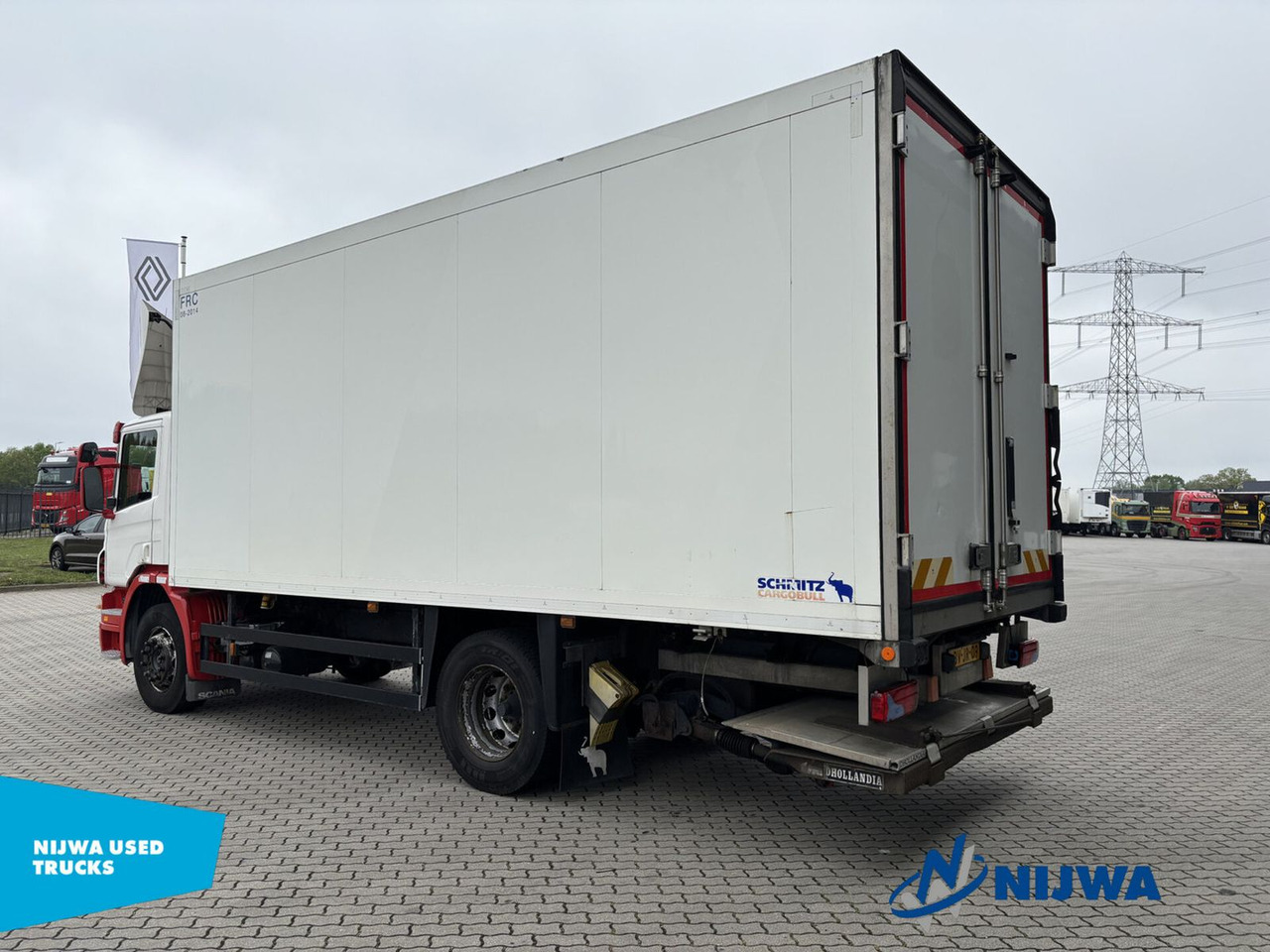 Scania P 230 4X2 Meat Truck + Laadklep - Chladírenský nákladní automobil: obrázek 4 Scania P 230 4X2 Meat Truck + Laadklep - Chladírenský nákladní automobil: obrázek 4