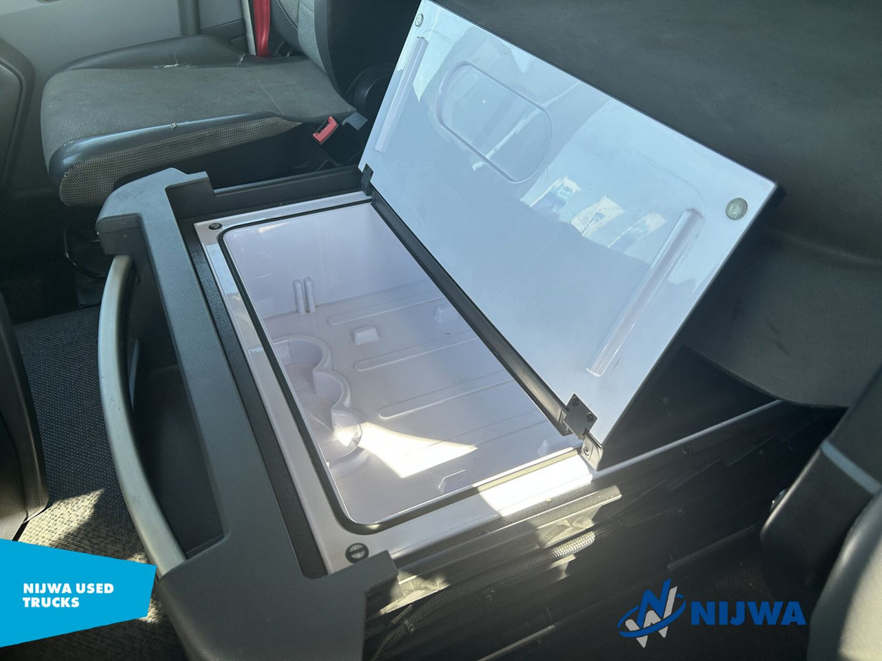 Tahač Renault T 460 4x2 Standkachel + Koelkast: obrázek 16