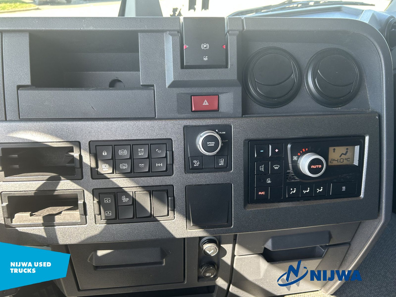 Tahač Renault T 460 4x2 Standkachel + Koelkast: obrázek 15