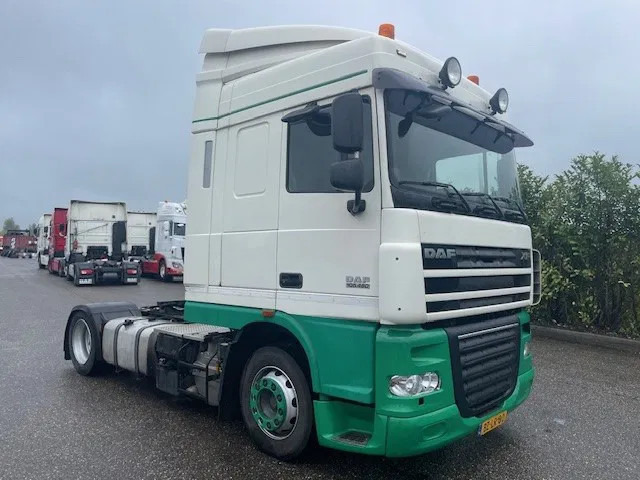 DAF XF 105.460 FT Low Deck - Tahač: obrázek 1 DAF XF 105.460 FT Low Deck - Tahač: obrázek 1