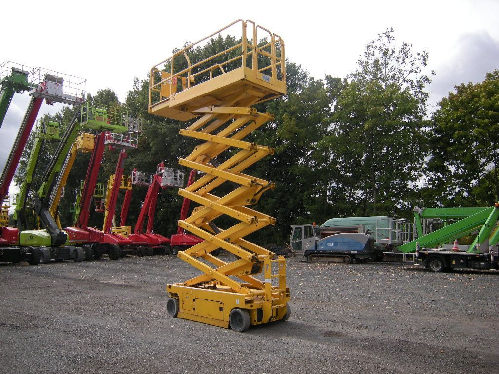 Genie GS 4047 Scherenarbeitsbühne Genie 14 m - Autoplošina: obrázek 2 Genie GS 4047 Scherenarbeitsbühne Genie 14 m - Autoplošina: obrázek 2