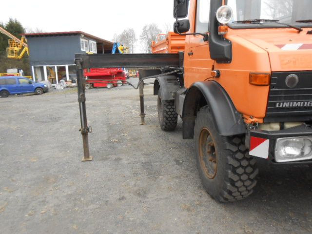Mercedes-Benz U1450 427/11 mit Kran - Sklápěč, Auto s hydraulickou rukou: obrázek 4 Mercedes-Benz U1450 427/11 mit Kran - Sklápěč, Auto s hydraulickou rukou: obrázek 4
