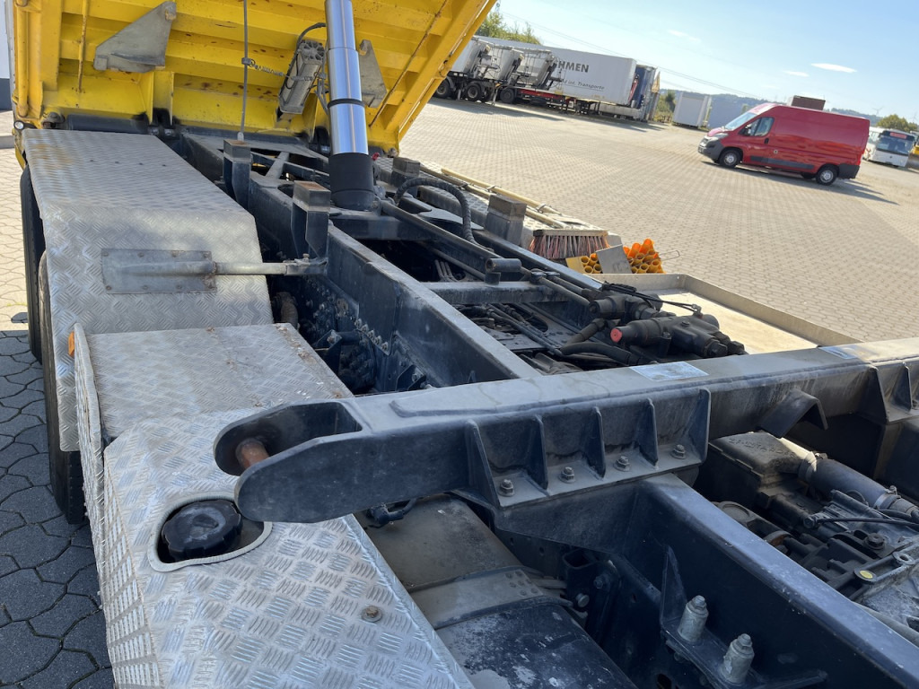 MAN TGS 28.480 6x4 4x4 Dreiseitenkipper Allrad Liftachse - Sklápěč: obrázek 3 MAN TGS 28.480 6x4 4x4 Dreiseitenkipper Allrad Liftachse - Sklápěč: obrázek 3