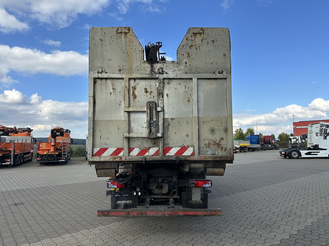 MAN TGS 35.400 8x2 Intarder PK 16502 Glasmulde - Hákový nosič kontejnerů, Auto s hydraulickou rukou: obrázek 3 MAN TGS 35.400 8x2 Intarder PK 16502 Glasmulde - Hákový nosič kontejnerů, Auto s hydraulickou rukou: obrázek 3