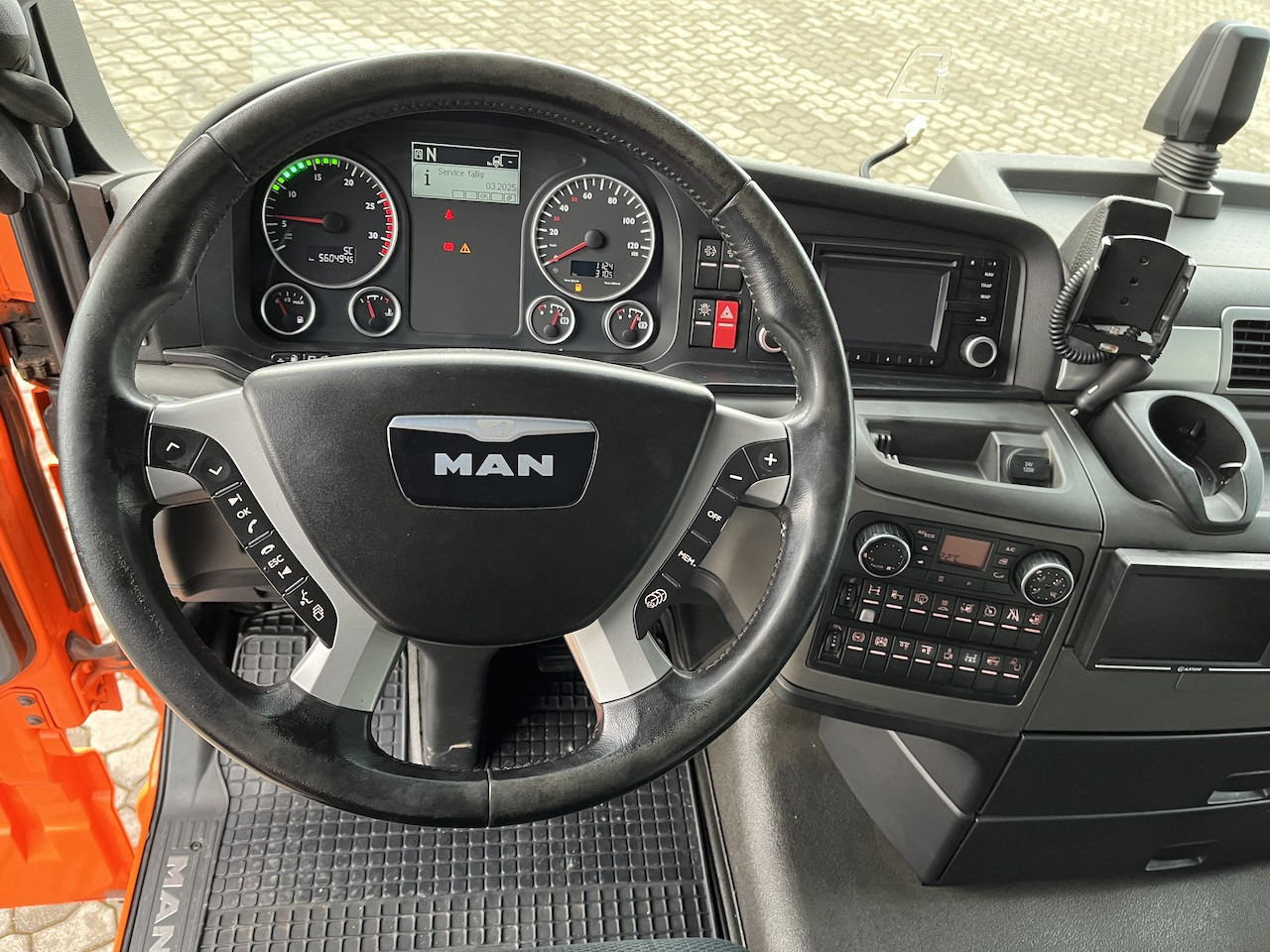 MAN TGX 26.480 6x2 Atlas 145.2 Baustoff - Nákladní automobil valníkový/ Plošinový, Auto s hydraulickou rukou: obrázek 2 MAN TGX 26.480 6x2 Atlas 145.2 Baustoff - Nákladní automobil valníkový/ Plošinový, Auto s hydraulickou rukou: obrázek 2