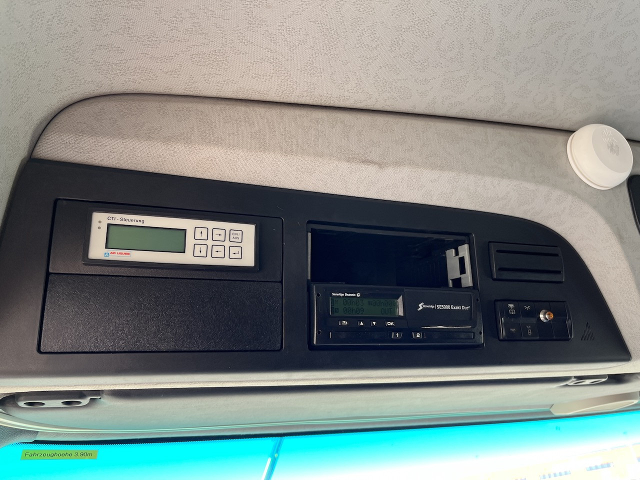 Mercedes-Benz Antos 1840 4x4 HAD LBW Kühlung Flüssigstickstoff - Skříňový nákladní auto: obrázek 3 Mercedes-Benz Antos 1840 4x4 HAD LBW Kühlung Flüssigstickstoff - Skříňový nákladní auto: obrázek 3