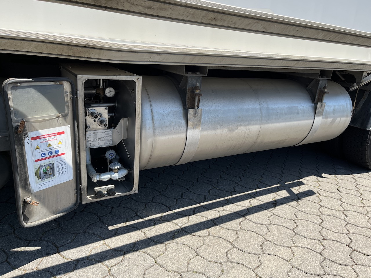 Mercedes-Benz Antos 1840 4x4 HAD LBW Kühlung Flüssigstickstoff - Chladírenský nákladní automobil: obrázek 4 Mercedes-Benz Antos 1840 4x4 HAD LBW Kühlung Flüssigstickstoff - Chladírenský nákladní automobil: obrázek 4