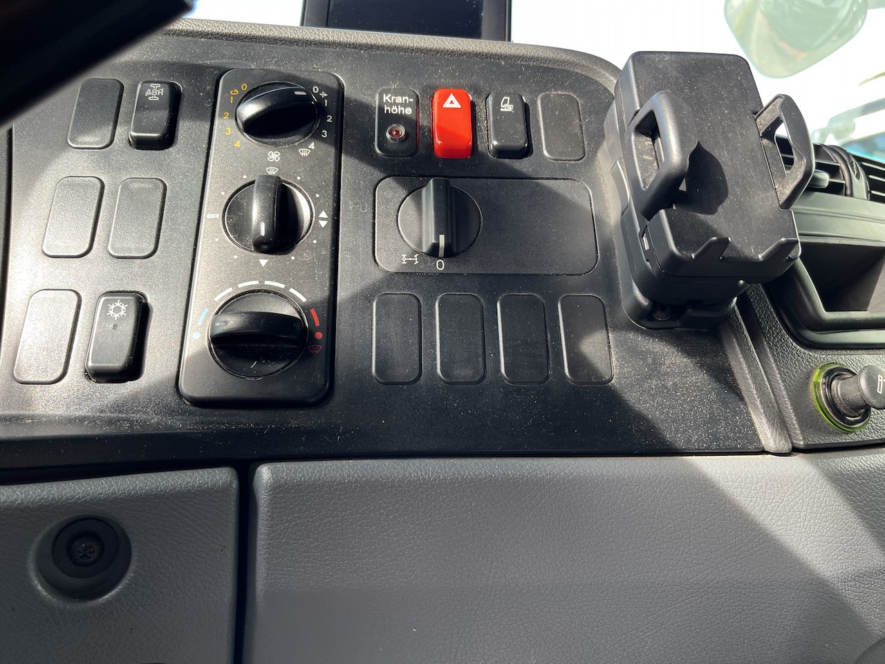 Auto s hydraulickou rukou, Sklápěč Mercedes-Benz Atego 1529 4x2  Atlas 57.3-A2   Kadaverkipper: obrázek 7