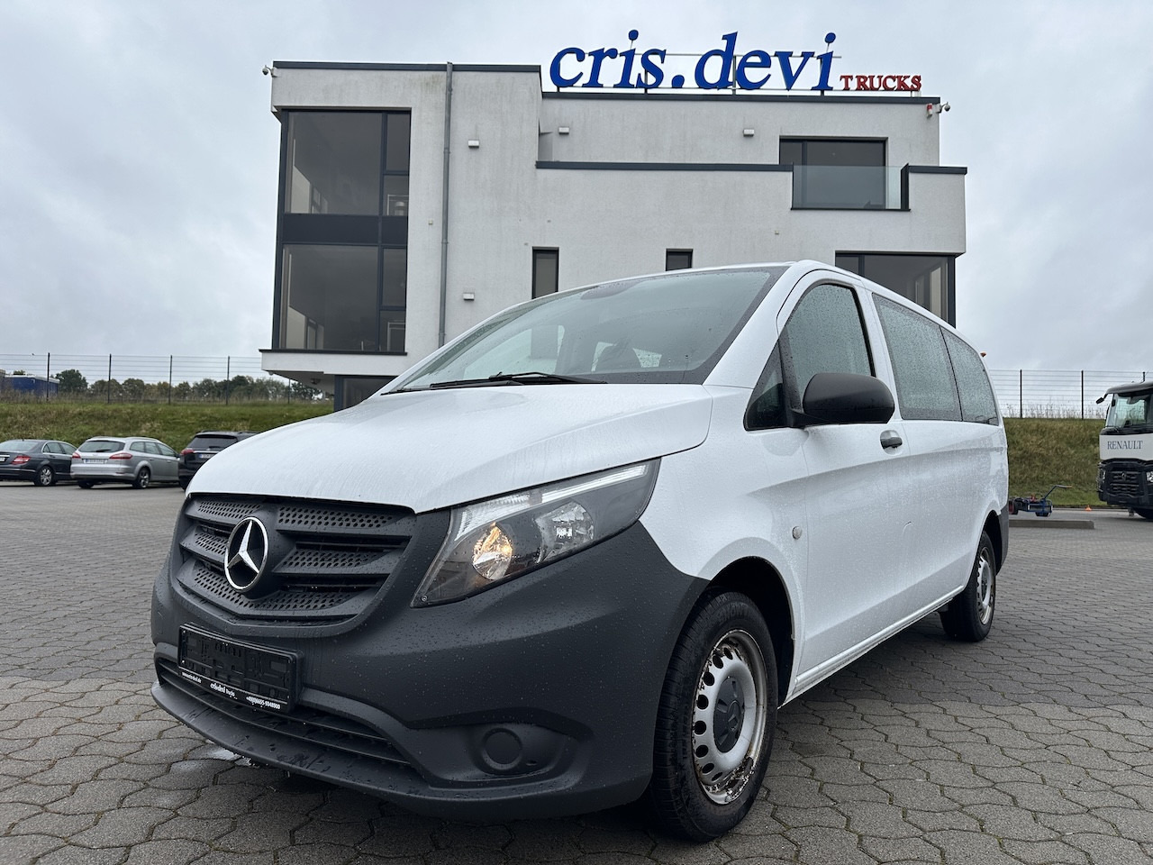 Mercedes-Benz Vito 111 CDI 9 Sitzer BT FSE Klima Tempomat Radio - Mikrobus: obrázek 1 Mercedes-Benz Vito 111 CDI 9 Sitzer BT FSE Klima Tempomat Radio - Mikrobus: obrázek 1