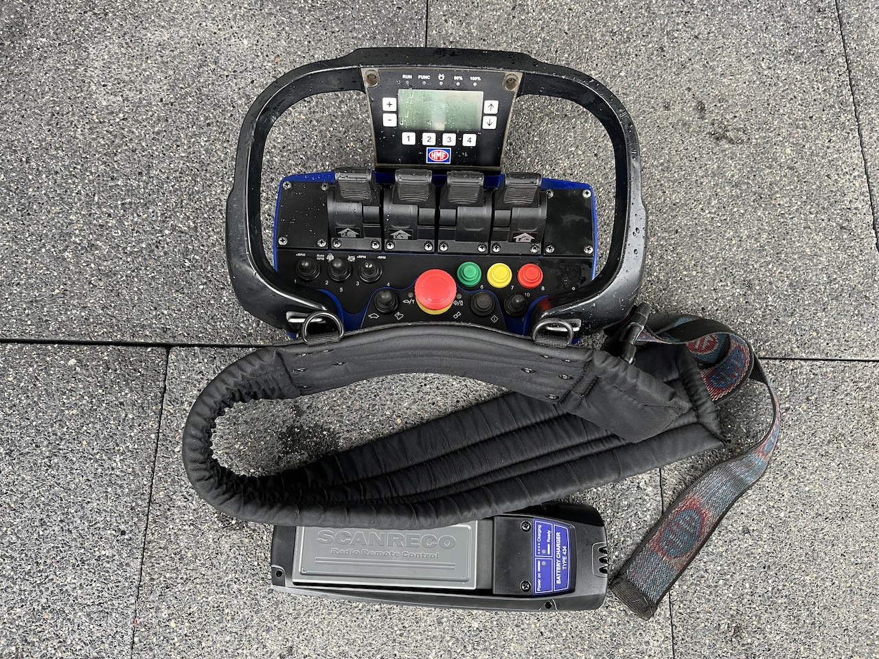 Meusburger MPS-3 Auflieger mit Kran HMF 1510 K-4 Lenkachse - Návěs valník/ Plato: obrázek 4 Meusburger MPS-3 Auflieger mit Kran HMF 1510 K-4 Lenkachse - Návěs valník/ Plato: obrázek 4