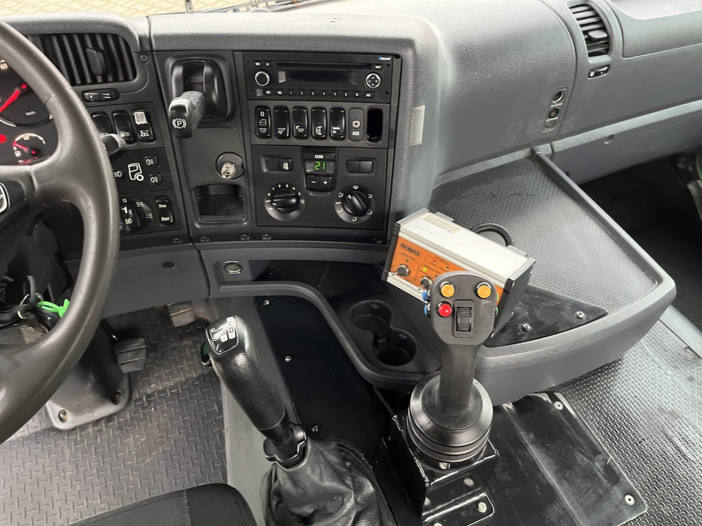 Scania G 450 8x4 Trösch Abrollkipper - Hákový nosič kontejnerů: obrázek 4 Scania G 450 8x4 Trösch Abrollkipper - Hákový nosič kontejnerů: obrázek 4