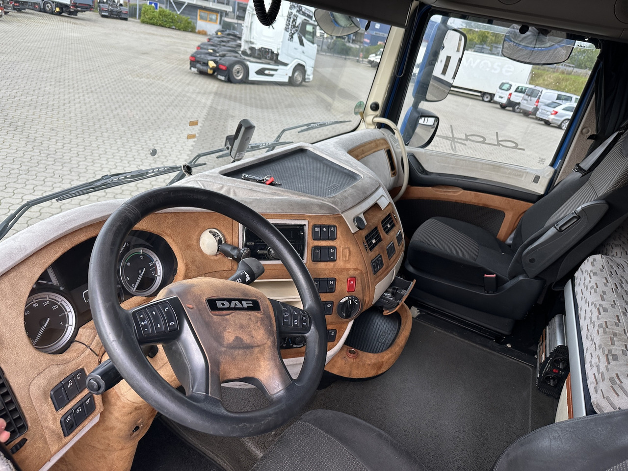 Daf XF 460 4x2 Retarder - Tahač: obrázek 2 Daf XF 460 4x2 Retarder - Tahač: obrázek 2
