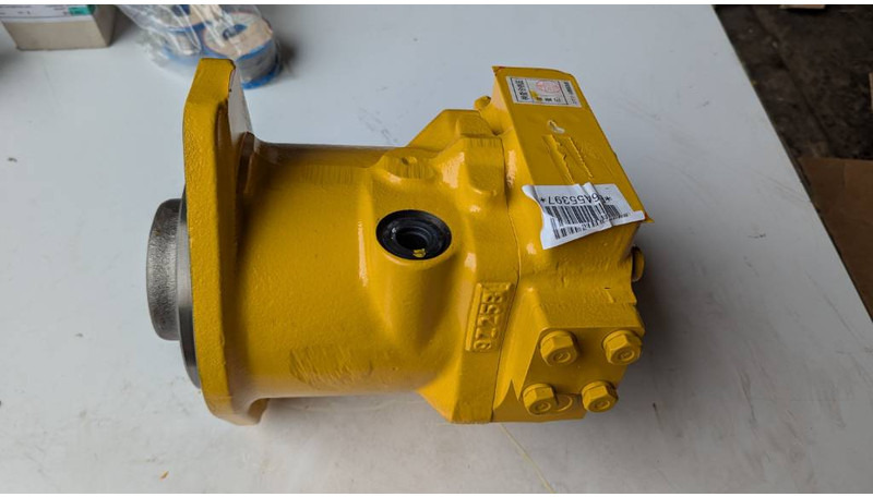 Komatsu D65PX-15 - HYDRAULIC MOTOR ASSY - 708-7L-00040 - Buldozer: obrázek 1 Komatsu D65PX-15 - HYDRAULIC MOTOR ASSY - 708-7L-00040 - Buldozer: obrázek 1