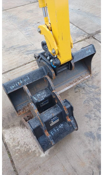 Komatsu PC16R-3HS - Mini rýpadlo: obrázek 3 Komatsu PC16R-3HS - Mini rýpadlo: obrázek 3