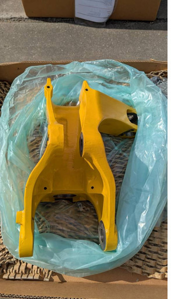 Komatsu PC26MR-3 BRACKET 22K-70-21411 - Rám/ Šasi pro Stavební technika: obrázek 3 Komatsu PC26MR-3 BRACKET 22K-70-21411 - Rám/ Šasi pro Stavební technika: obrázek 3