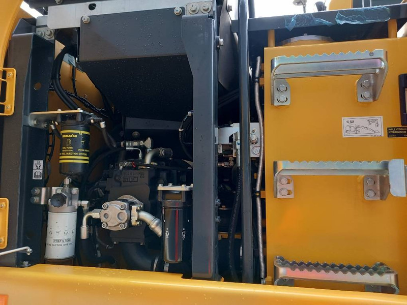 Komatsu PW160-11E0 - Kolesové rýpadlo: obrázek 4 Komatsu PW160-11E0 - Kolesové rýpadlo: obrázek 4