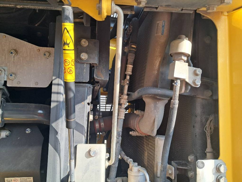 Komatsu WA380-8E0 - Kolový nakladač: obrázek 5 Komatsu WA380-8E0 - Kolový nakladač: obrázek 5