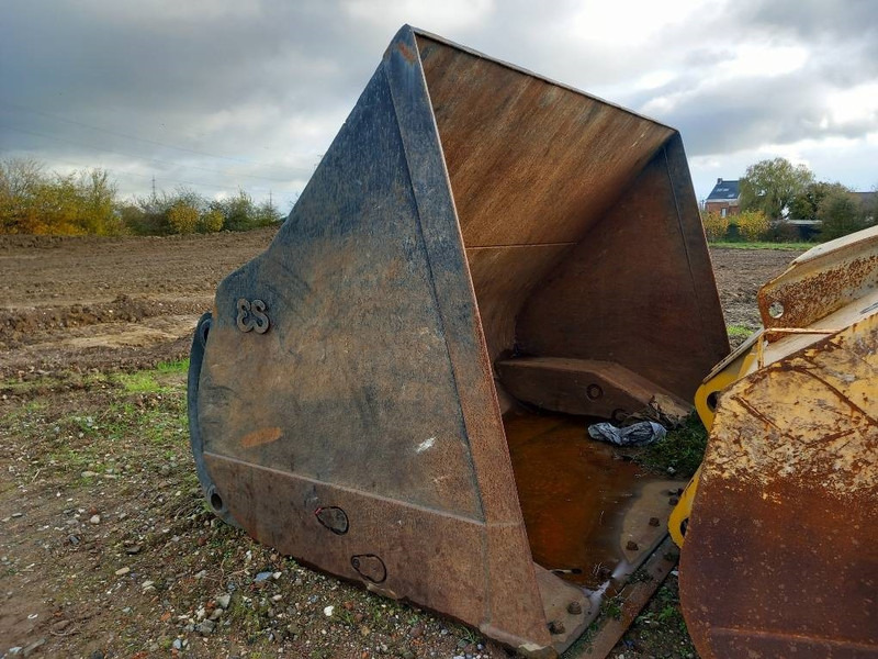 Komatsu WA480-8 - Lžíce pro Stavební technika: obrázek 1 Komatsu WA480-8 - Lžíce pro Stavební technika: obrázek 1