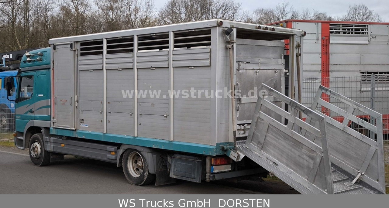 Mercedes-Benz Atego 1223 1 Stock Hohe Gitter Viehtransporter - Auto na přepravu koní: obrázek 5 Mercedes-Benz Atego 1223 1 Stock Hohe Gitter Viehtransporter - Auto na přepravu koní: obrázek 5