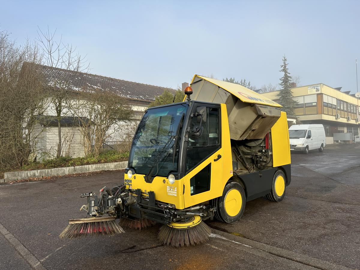 AEBI MATEC MFH 2500 Kehrmaschine Klima 3 Besen - Zametací vůz: obrázek 3 AEBI MATEC MFH 2500 Kehrmaschine Klima 3 Besen - Zametací vůz: obrázek 3