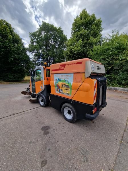 BUCHER-GUYER Kehrmaschine EG 4.500 kg Diesel Topzustand - Průmyslový zametací stroj: obrázek 5 BUCHER-GUYER Kehrmaschine EG 4.500 kg Diesel Topzustand - Průmyslový zametací stroj: obrázek 5