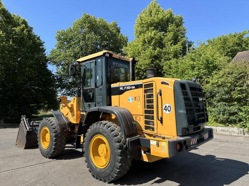 Hyundai HL730-9A 4X4 Radlader Mulch-/Klappschaufel KLIMA A HL730-9A 4X4 Radlader Mulch-/Klappschaufel KLIMA A/C - Kolový nakladač: obrázek 4 Hyundai HL730-9A 4X4 Radlader Mulch-/Klappschaufel KLIMA A HL730-9A 4X4 Radlader Mulch-/Klappschaufel KLIMA A/C - Kolový nakladač: obrázek 4