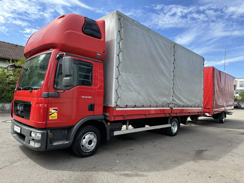 MAN MAN 8.180 Zug mit SAXAS 1-Achs Anh Topsleeper MAN 8.180 Zug mit SAXAS 1-Achs Anh Topsleeper - Plachtová dodávka: obrázek 1 MAN MAN 8.180 Zug mit SAXAS 1-Achs Anh Topsleeper MAN 8.180 Zug mit SAXAS 1-Achs Anh Topsleeper - Plachtová dodávka: obrázek 1