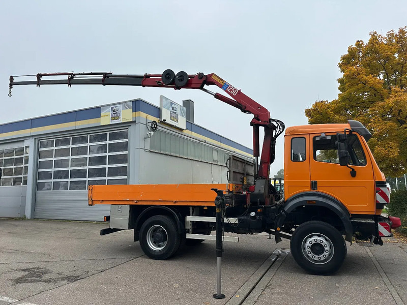 Mercedes-Benz SK 1824 AK*4x4*HMF 1253 K4 B3*Seilwinde - Auto s hydraulickou rukou: obrázek 1 Mercedes-Benz SK 1824 AK*4x4*HMF 1253 K4 B3*Seilwinde - Auto s hydraulickou rukou: obrázek 1