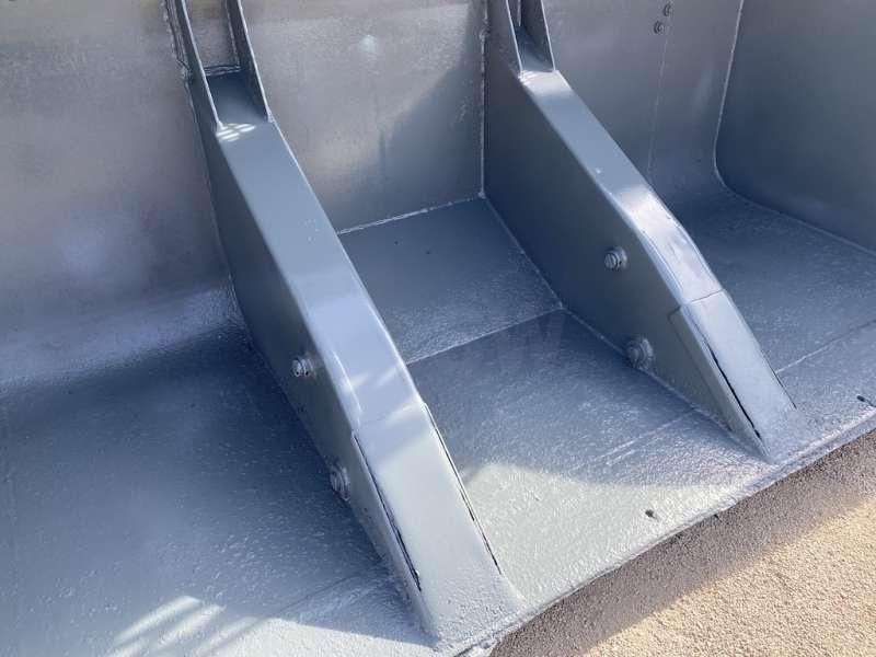 3250 mm - Attache Rapide Chargeur - Nakládací lžíce: obrázek 3 3250 mm - Attache Rapide Chargeur - Nakládací lžíce: obrázek 3