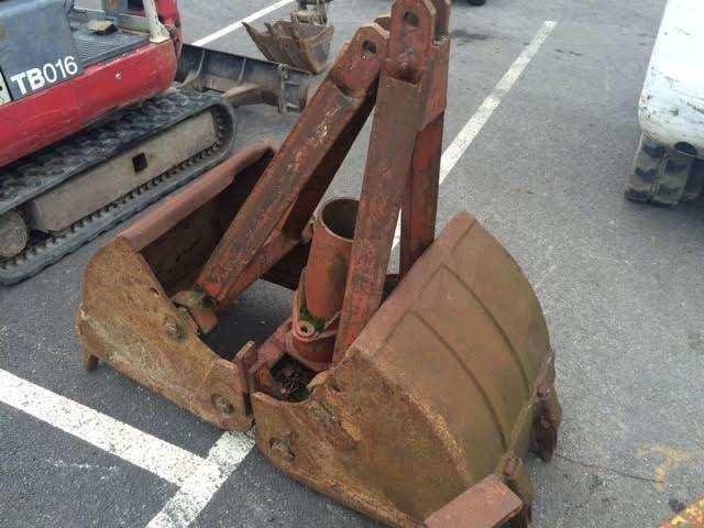 CASE 600mm - ejecteurs - Drapák: obrázek 1 CASE 600mm - ejecteurs - Drapák: obrázek 1