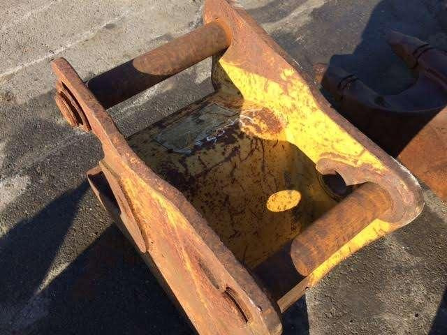 CATERPILLAR 290mm - Type Tractopelle - Lžíce na bagr: obrázek 4 CATERPILLAR 290mm - Type Tractopelle - Lžíce na bagr: obrázek 4