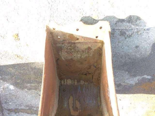 CATERPILLAR 430mm - Type Tractopelle - Lžíce na bagr: obrázek 2 CATERPILLAR 430mm - Type Tractopelle - Lžíce na bagr: obrázek 2