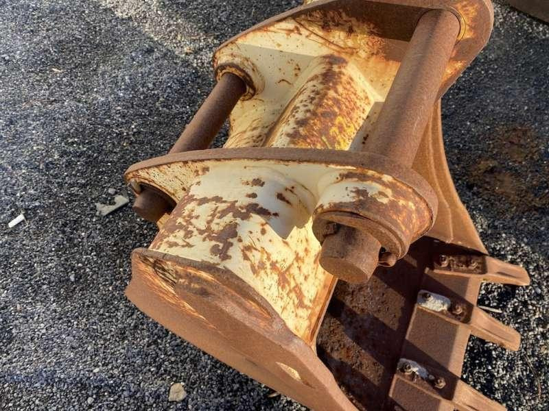 CATERPILLAR 570mm - type tractopelle - Lžíce na bagr: obrázek 5 CATERPILLAR 570mm - type tractopelle - Lžíce na bagr: obrázek 5