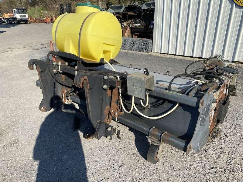 EMILY 2900mm - Attache Chargeurs CATERPILLAR / VOLVO - Zametač: obrázek 3 EMILY 2900mm - Attache Chargeurs CATERPILLAR / VOLVO - Zametač: obrázek 3