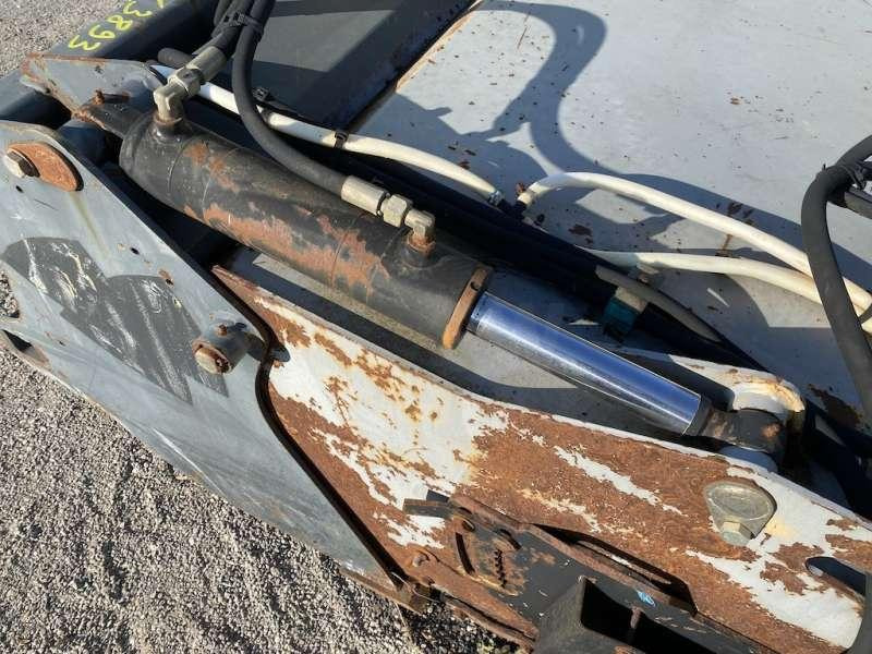 EMILY 2900mm - Attache Chargeurs CATERPILLAR / VOLVO - Zametač: obrázek 2 EMILY 2900mm - Attache Chargeurs CATERPILLAR / VOLVO - Zametač: obrázek 2