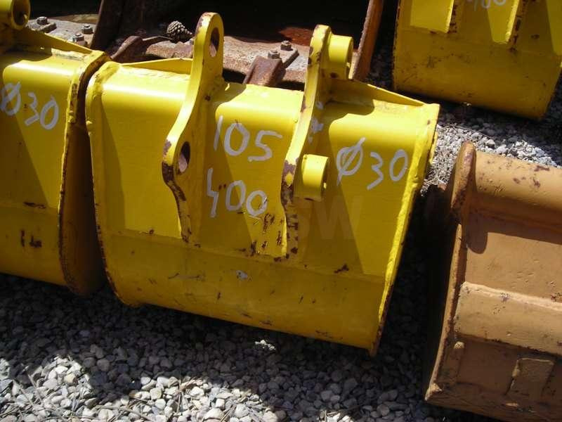 HYUNDAI 400MM - Jiná technika: obrázek 2 HYUNDAI 400MM - Jiná technika: obrázek 2