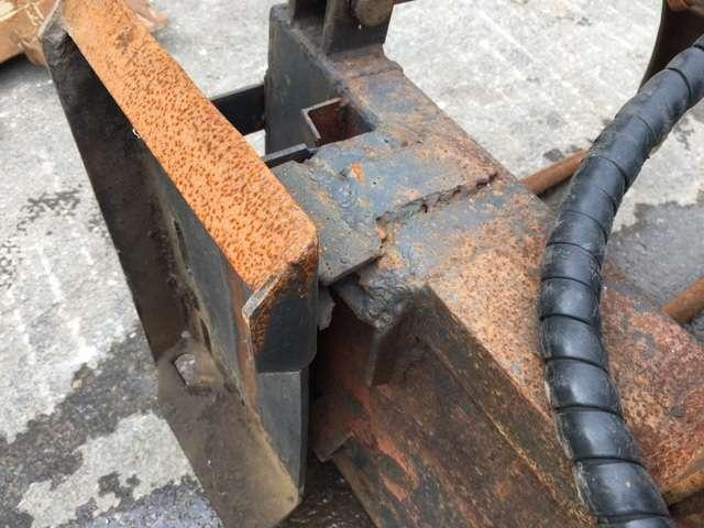 À Griffe Largeur 900mm chargeur - Technika na siláž: obrázek 3 À Griffe Largeur 900mm chargeur - Technika na siláž: obrázek 3