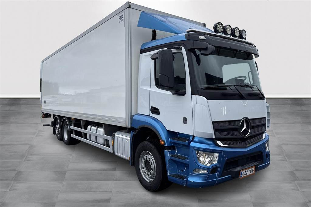 Mercedes-Benz 2546 6x2 L 9,4m Ksa-kori - Skříňový nákladní auto: obrázek 3 Mercedes-Benz 2546 6x2 L 9,4m Ksa-kori - Skříňový nákladní auto: obrázek 3