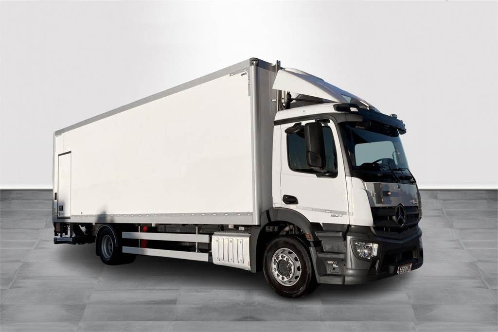 Mercedes-Benz ACTROS 1827 5 KSA - Skříňový nákladní auto: obrázek 3 Mercedes-Benz ACTROS 1827 5 KSA - Skříňový nákladní auto: obrázek 3