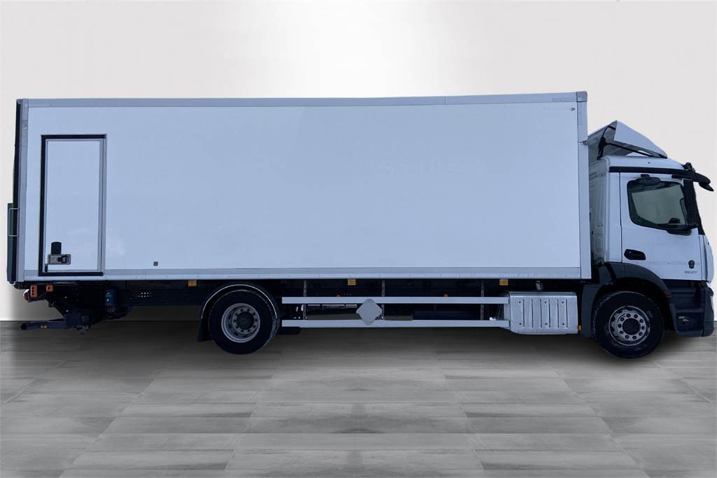 Mercedes-Benz ACTROS 1827 LNR Fokor 8,7m Ksa umpikori - Skříňový nákladní auto: obrázek 4 Mercedes-Benz ACTROS 1827 LNR Fokor 8,7m Ksa umpikori - Skříňový nákladní auto: obrázek 4