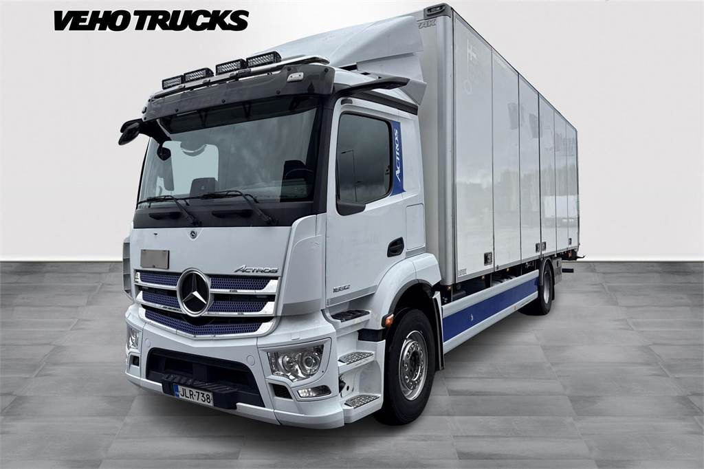 Mercedes-Benz ACTROS 1832 - Skříňový nákladní auto: obrázek 1 Mercedes-Benz ACTROS 1832 - Skříňový nákladní auto: obrázek 1