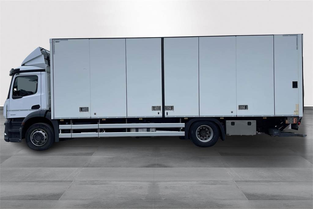 Mercedes-Benz ACTROS 1832L 4x2 8,4m Piako Umpikori - Skříňový nákladní auto: obrázek 2 Mercedes-Benz ACTROS 1832L 4x2 8,4m Piako Umpikori - Skříňový nákladní auto: obrázek 2