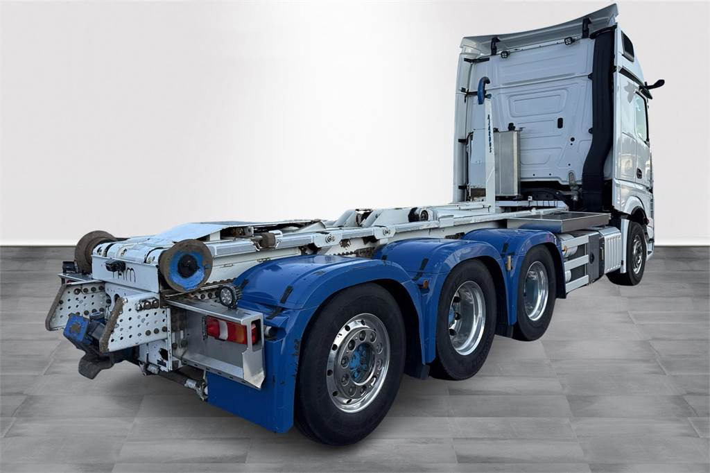 Mercedes-Benz ACTROS 3563L/NLA 8X4/4 TAM T 20 Koukkulaite -5800 - Hákový nosič kontejnerů: obrázek 4 Mercedes-Benz ACTROS 3563L/NLA 8X4/4 TAM T 20 Koukkulaite -5800 - Hákový nosič kontejnerů: obrázek 4