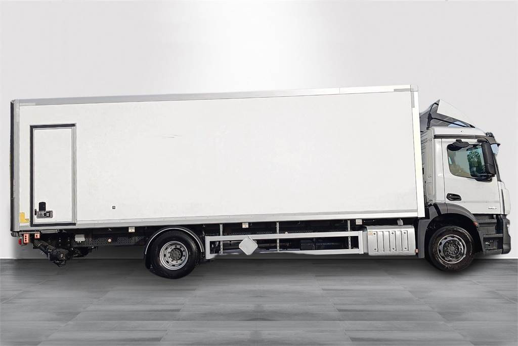 Mercedes-Benz ACTROS 5 SM 1827 L KSA - Izotermický nákladní automobil: obrázek 4 Mercedes-Benz ACTROS 5 SM 1827 L KSA - Izotermický nákladní automobil: obrázek 4