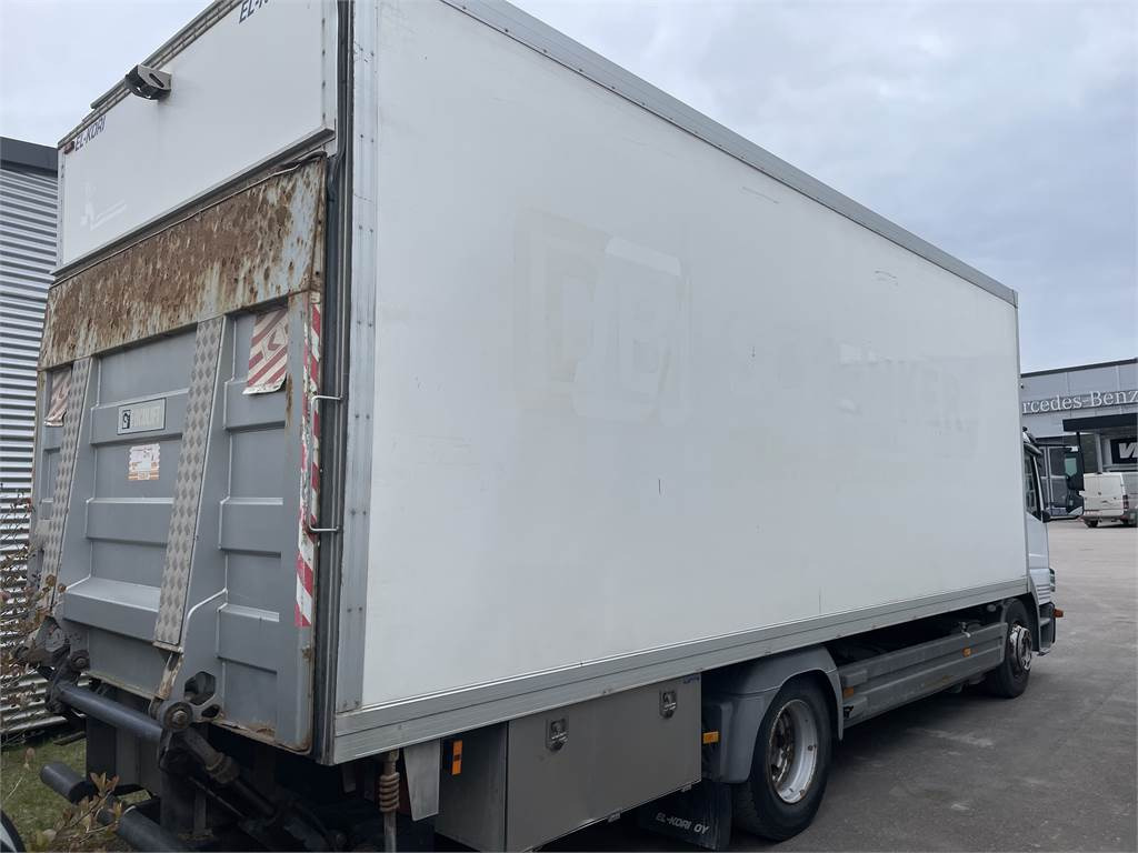 Mercedes-Benz ATEGO 1524L/42 - Skříňový nákladní auto: obrázek 5 Mercedes-Benz ATEGO 1524L/42 - Skříňový nákladní auto: obrázek 5